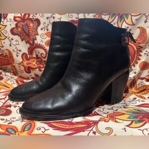 Louise et Cie Black Leather Ankle Booties with Block Heel Size 9.5